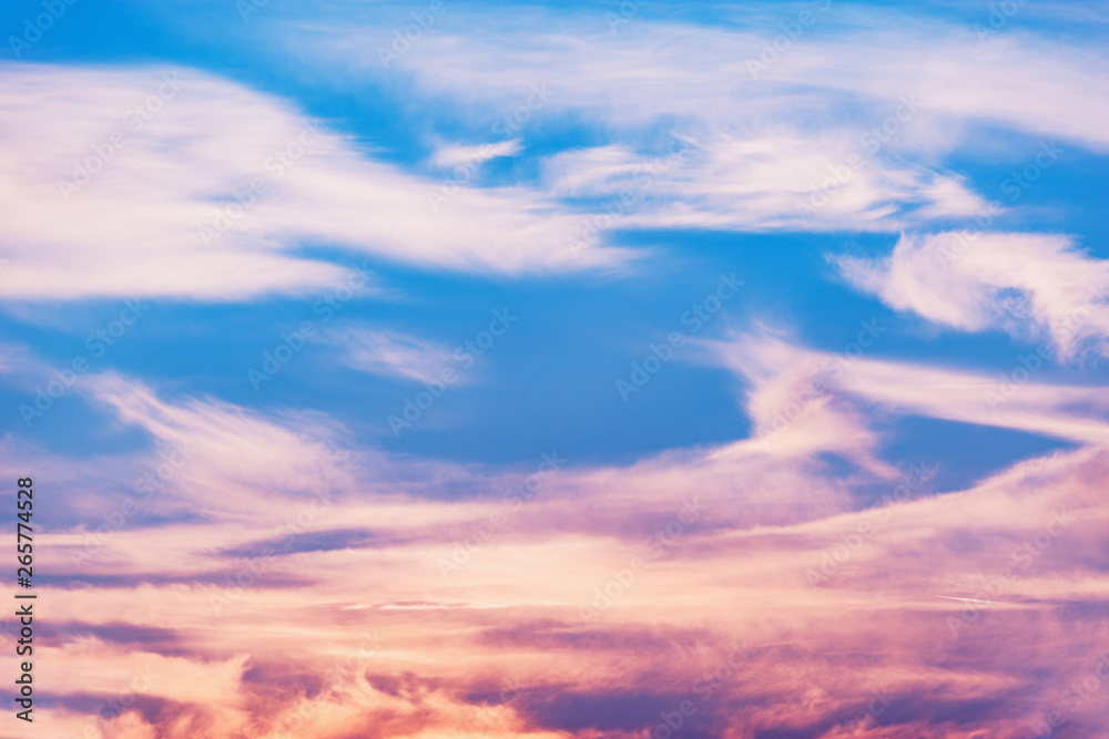 Obraz premium Amazing cloudscape on the sky at sunset time after rain.