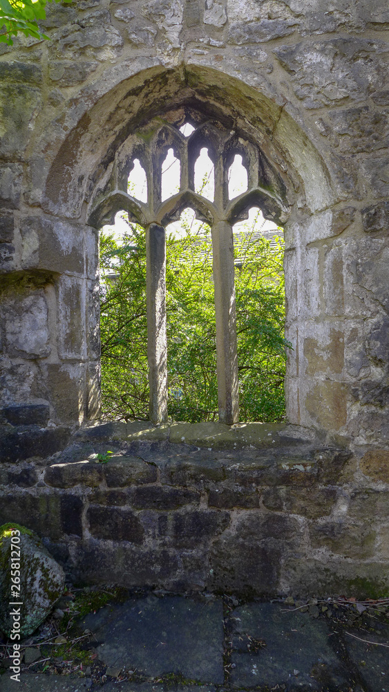 Fototapeta premium Old stone window of the Heptonstall Methodist Church Northgate, Heptonstall, Hebden Bridge 