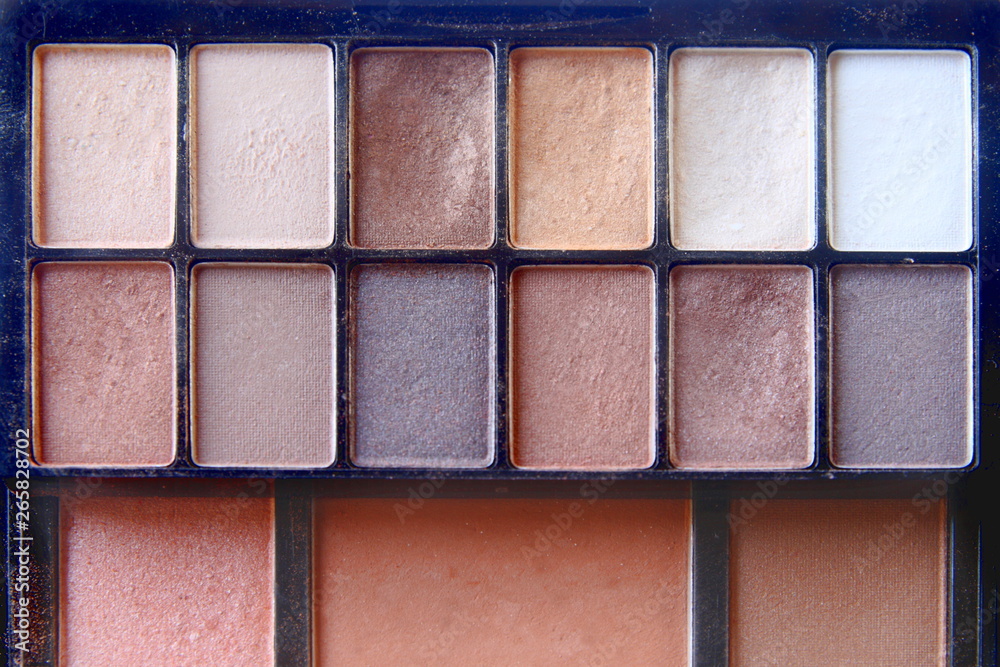 Fototapeta premium eyeshadow brown tone in cosmetic palette