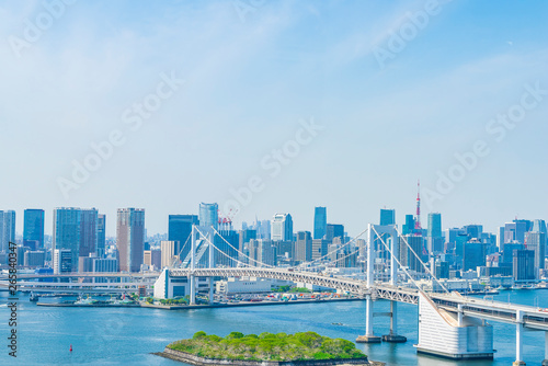 東京の都市風景 Tokyo city skyline , Japan. © kurosuke