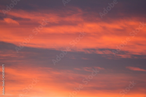 Sonnenuntergang Wolkendecke © JayAr