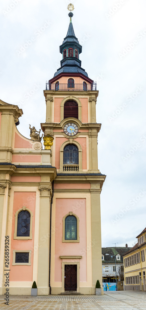 Vertorama eines Turms der Stadtkirche Ludwigsburg
