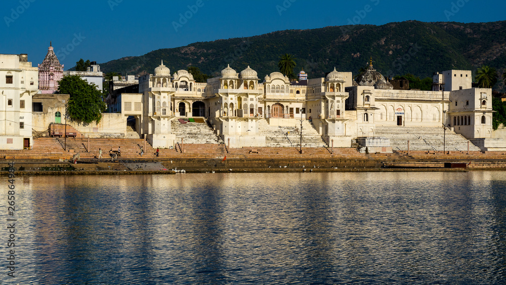 lago sagrado de Pushkar