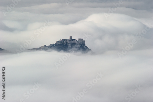 Obraz na płótnie Unique Spis (Spiš, Spišský) castle in the mist. Second biggest castle in Middle Europe, Unesco Wold Heritage, Slovakia w salonie