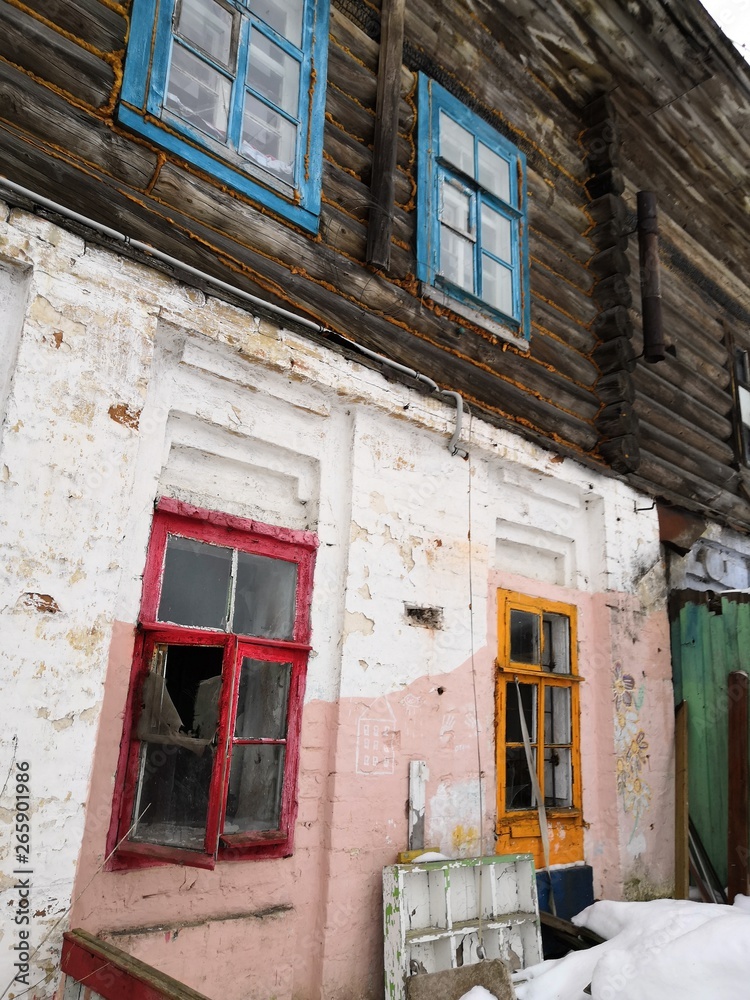 Fototapeta premium old abandoned house