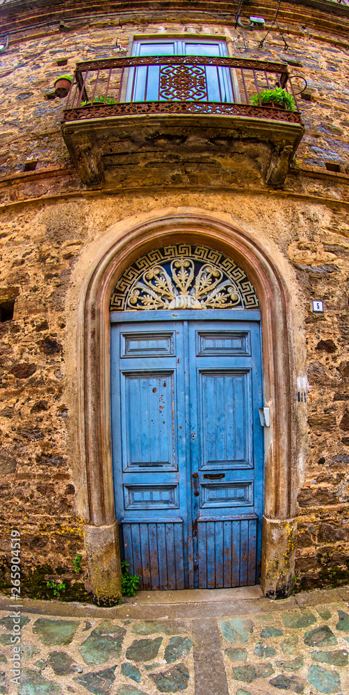 Typical portals found in the historic centers of Italian cities.