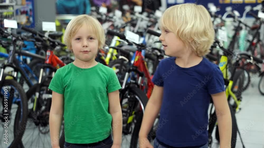 Twins brothers actively communicate Twins brothers actively communicate