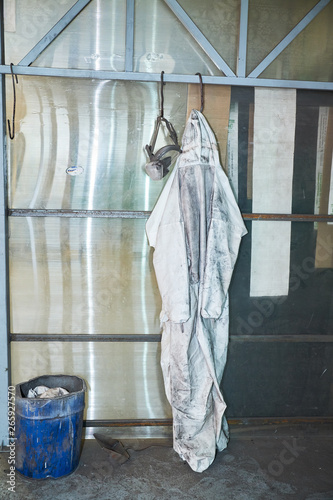 metal door painting shop, production of wooden metal doors