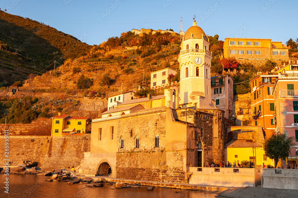 Fototapeta premium Vernazza in the Cinque Terre, Italy