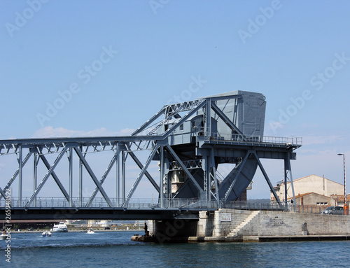 pont métallique