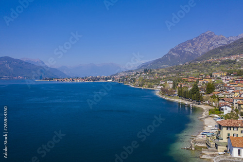 Lago di Lecco dal drone