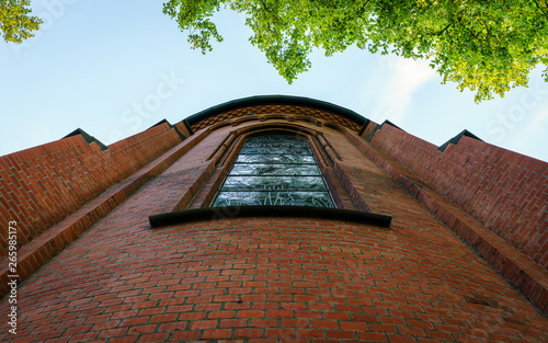 St Joseph Kirche mit Kirchenfenster photo