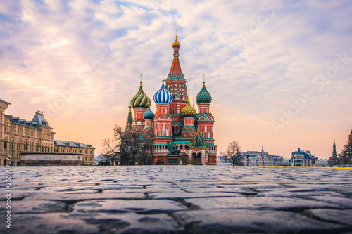 Kreml & Basiliuskathedrale in Moskau - Russland
