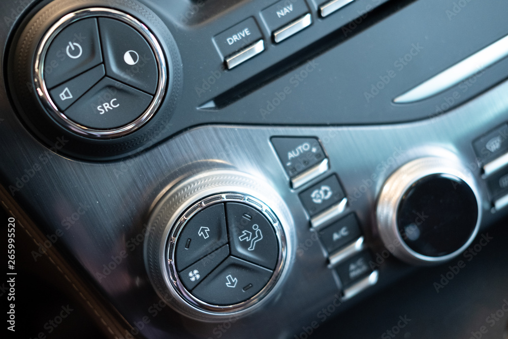 Détail d'éléments carrosserie et moteur d'un véhicule Détail d'éléments carrosserie et moteur d'un véhicule