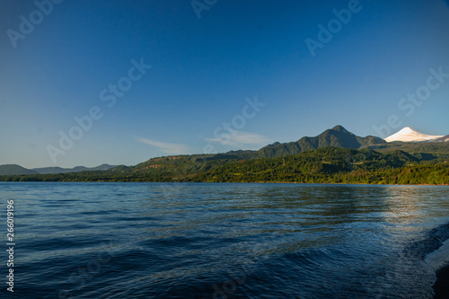 Volcan Villarrica, region de la Araucania y lago Calafquen