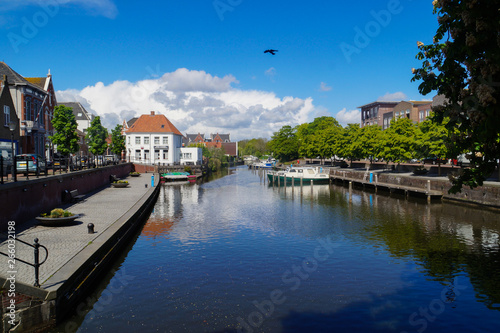 Fototapeta Naklejka Na Ścianę i Meble -  canal in netherlands