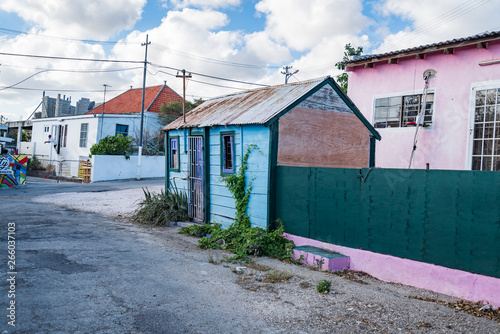 Fototapeta Naklejka Na Ścianę i Meble -   Walking the back streets of Otrobanda   Views arund the small caribbean Island of Curacao