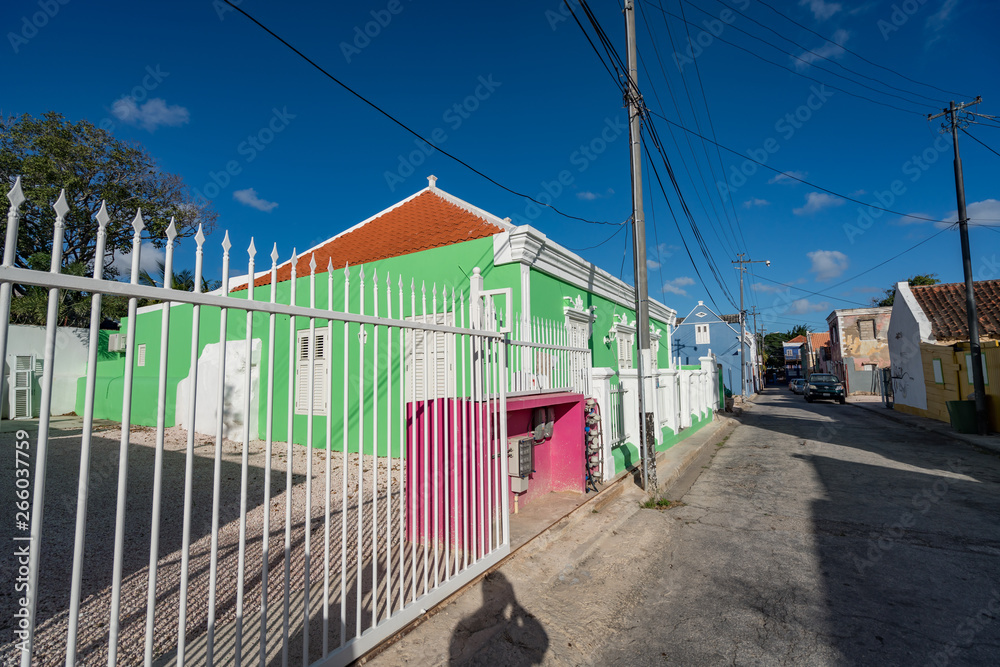  Walking the back streets of Otrobanda   Views arund the small caribbean Island of Curacao
