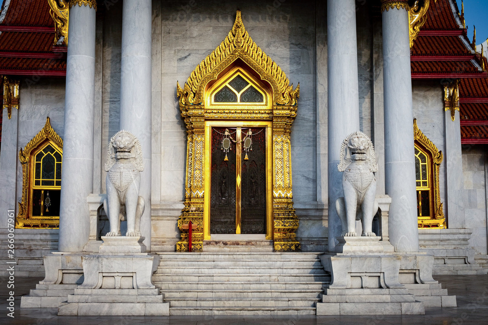 Fototapeta premium The entrance of Benchamaborphit temple, Bangkok , Thaiand