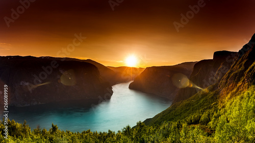 Sonnenuntergang am Aurlandsfjord photo