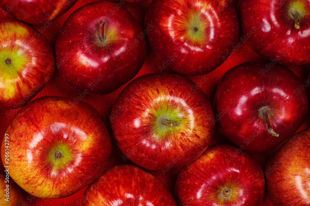 Red apples