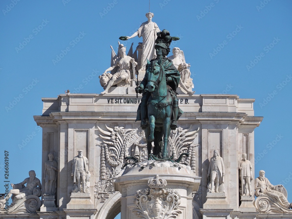 Obraz premium Arco da Rua Augusta at Praca do Comercio