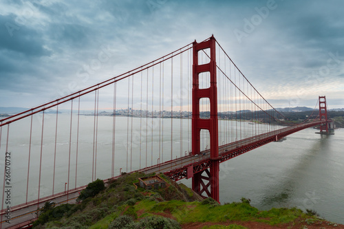 Golden Gate Bridge bewölkt