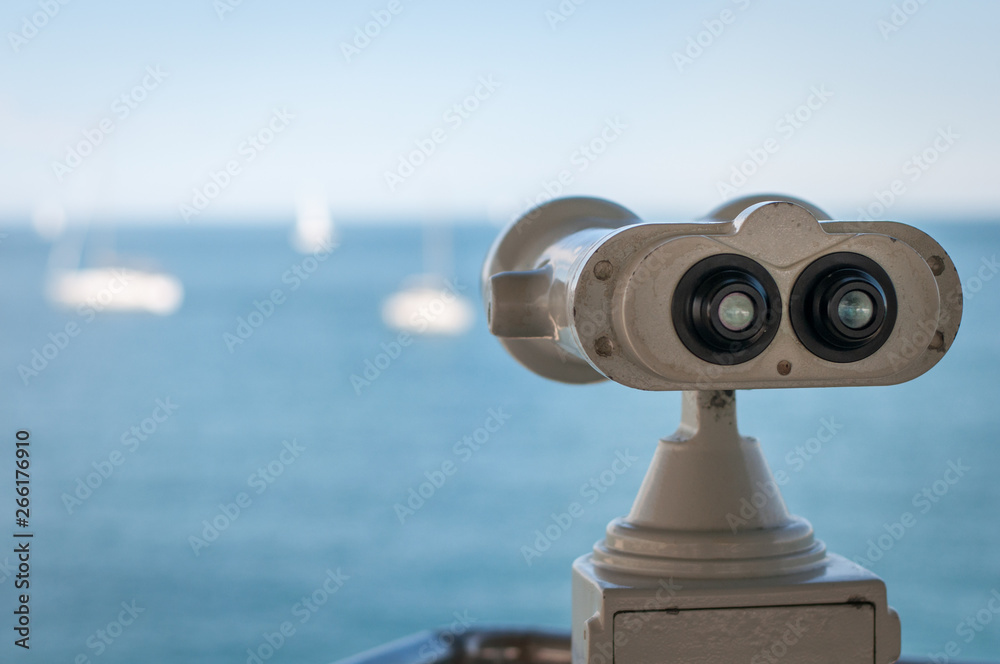 public panoramic binoculars to observe the sea views