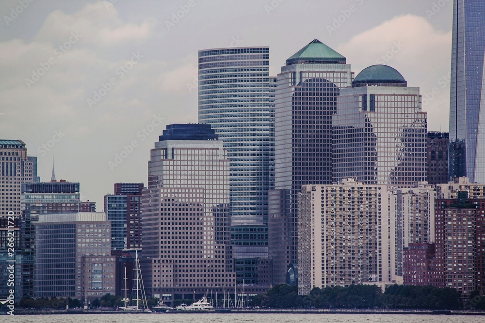 Obraz premium Amazing view of Manhattan New York skyline. Beautiful background. 