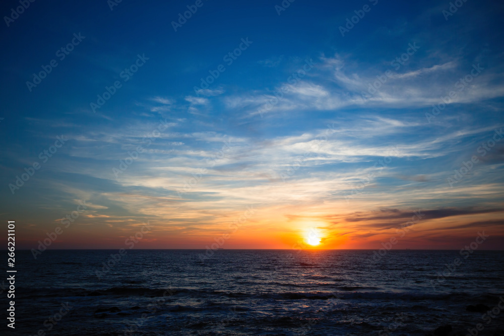 Fototapeta premium Beautiful sunset in the Atlantic ocean.