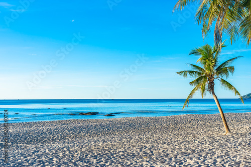 Fototapeta Naklejka Na Ścianę i Meble -  Beautiful tropical outdoor nature landscape of beach sea and ocean with coconut palm tree