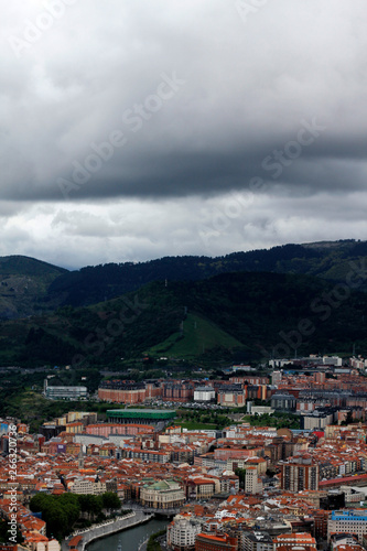 Panoramic view of Bilbao © Laiotz
