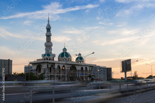 YAMIUN ITHAT (HUA MAK YAI) Mosque in Bangkok , Thailand photo