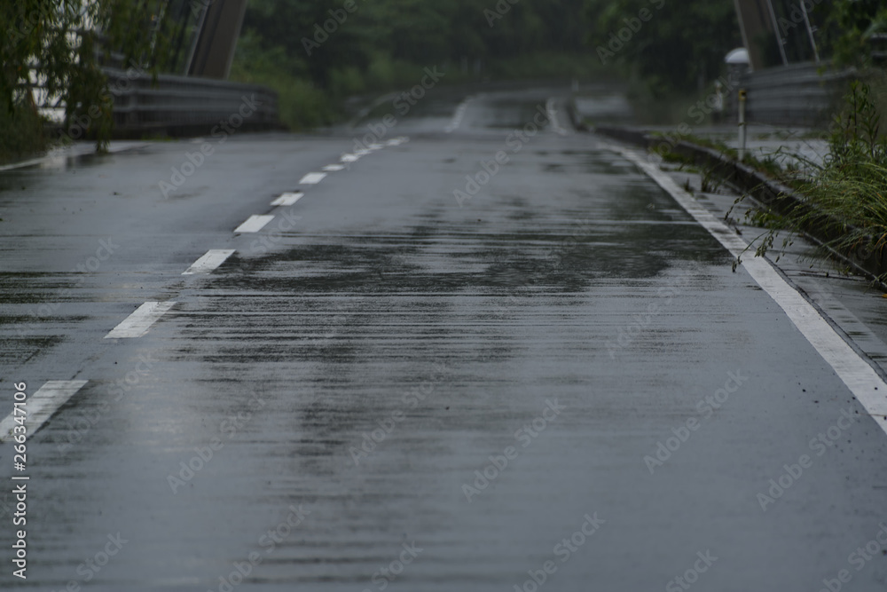 Wet Bridge And Road 雨で濡れた橋と道路 宮城県名取市 Stock Photo Adobe Stock