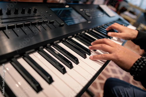 hands playing piano keyboard musician concert jazz blues rock keys studio recording session classical synthesizert artist sesionist finger hand instrument melody rhythm concert show live lesson course photo