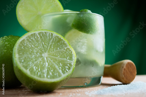 Caipirinha de limão