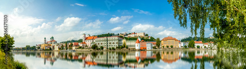Passau Panorama mit Sankt Stephan Dom, Deutschland 