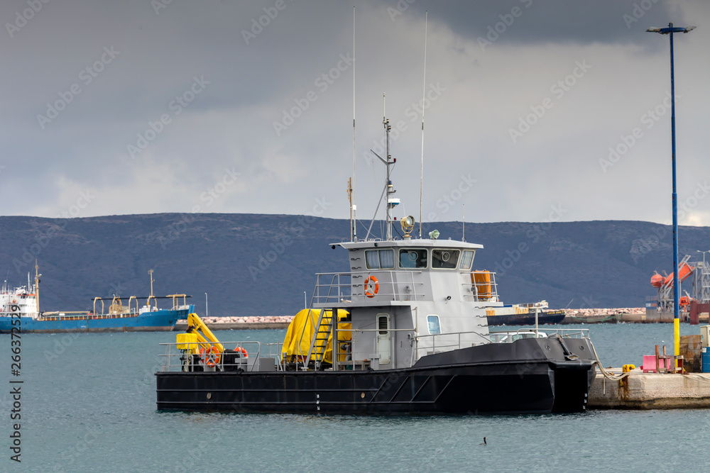Naklejka premium In the port in the city of Lavrion