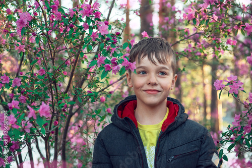 Portrait of young beauty wo...