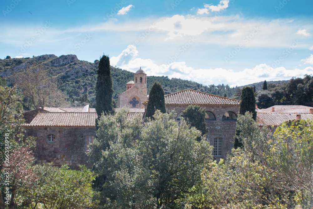 Fototapeta premium Abbaye de Fontfroide, Corbière, Aude