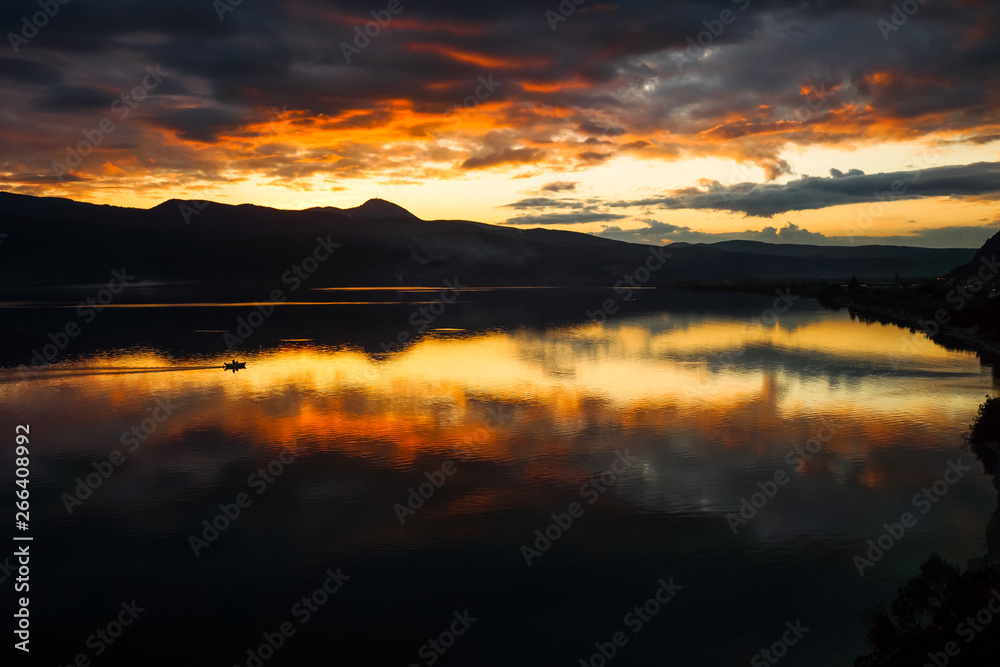 Fototapeta premium sunset in mountains in pigadakia, greece