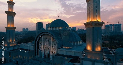 Canvas Print Aerial view of the Federal Territory Mosque, also known as Masjid Wilayah Persek