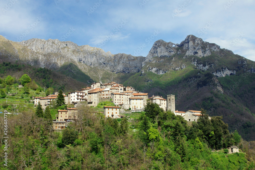 the village of pruno in tuscany