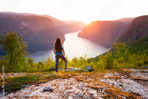 Sonnenuntergang am Aurlandsfjord