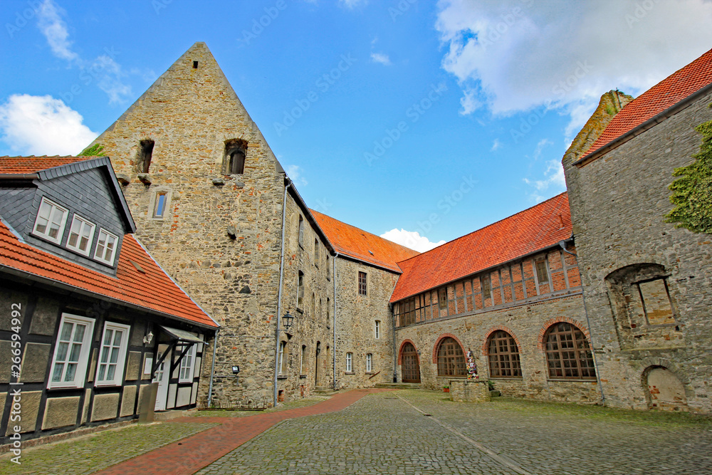 Oebisfelde: Sumpfburg Oebisfelde (13. Jh., Sachsen-Anhalt)