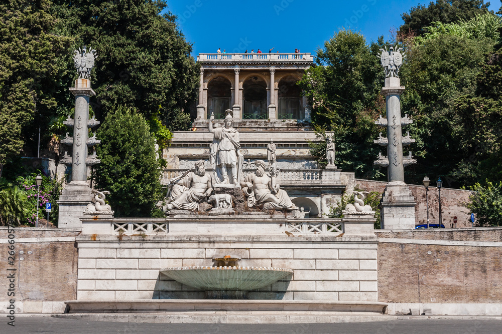 The Fountain of the Goddess of Rome is located in Piazza del Popolo at the foot of Pincio Gardens and opposite the Neptune Fountain