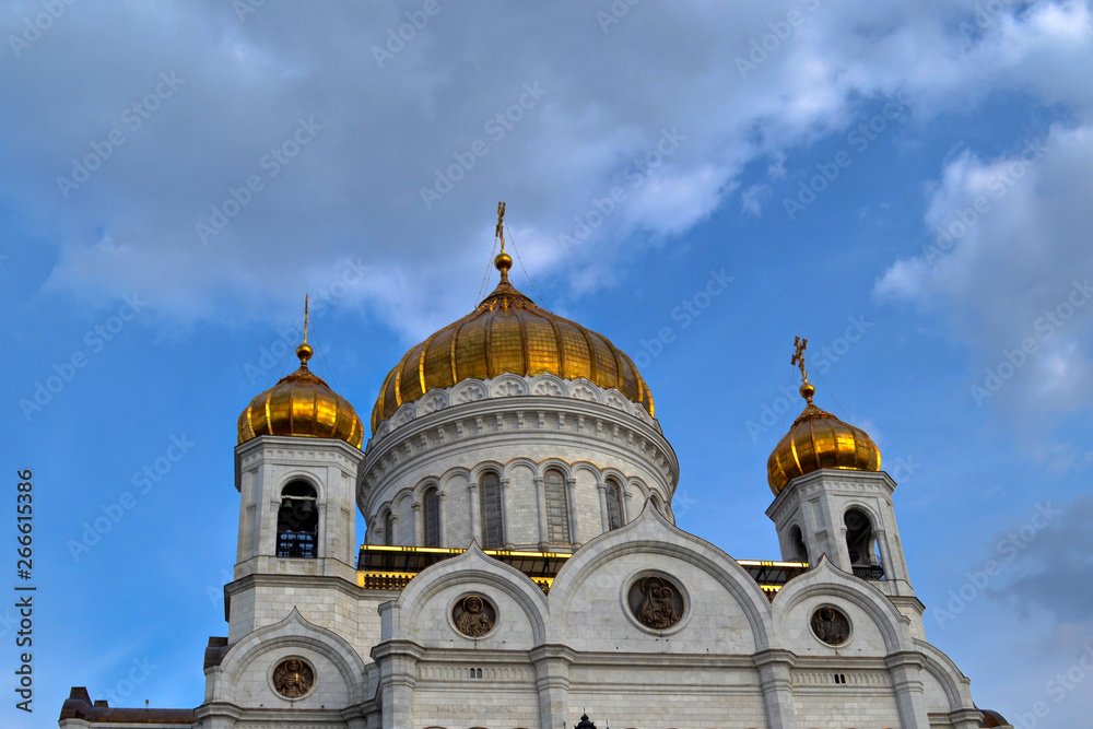 MOSCOW, RUSSIA - 31 MAY 2013:view of the dome of the Cathedral of Christ the Saviour , Russia, Moscow-Image
