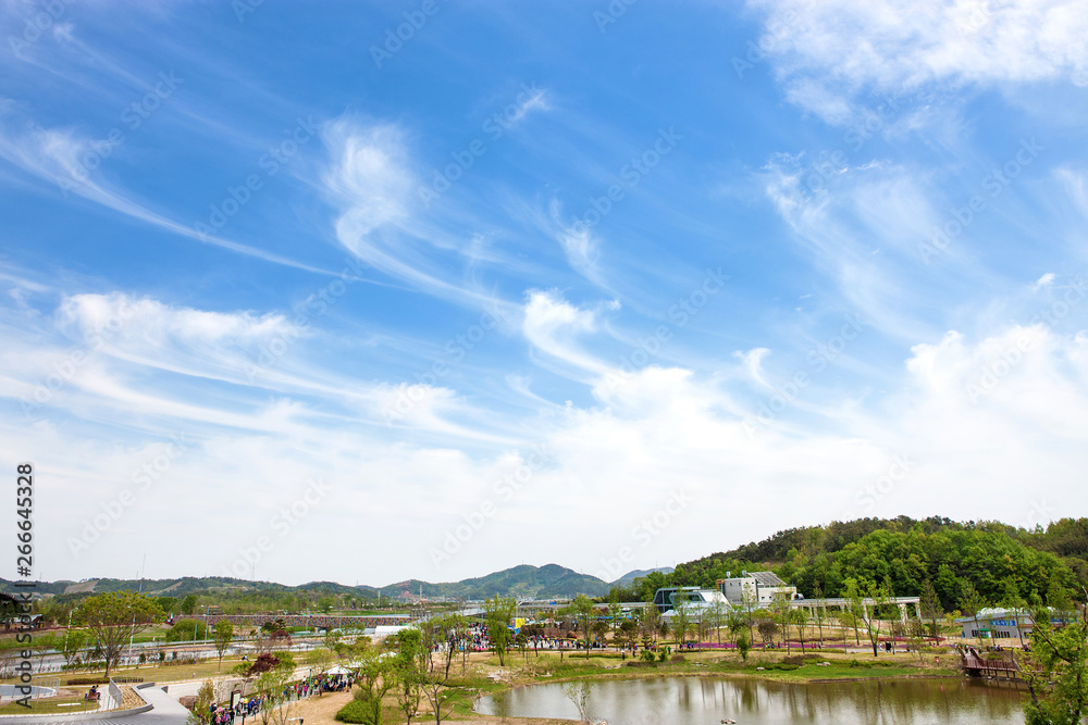 Suncheonman Garden is a famous tourist spot in Korea.