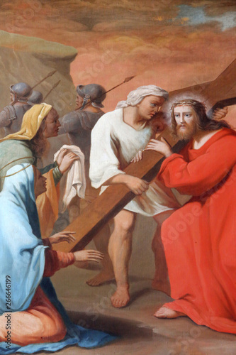Simon de Cyrne aide JŽsus ˆ porter sa croix. Chemin de croix. Station V. Eglise Saint-Nicolas de VŽroce..