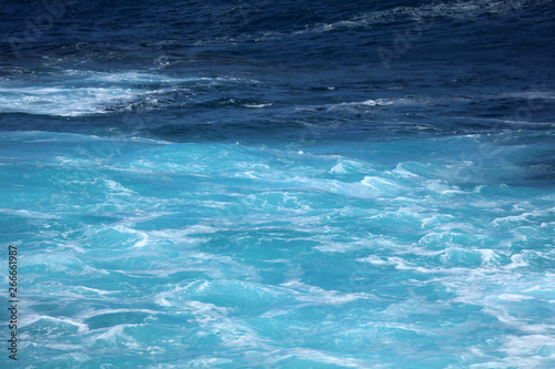 Meer Ozean Meerwasser mit verschiedenen Wasserfarben